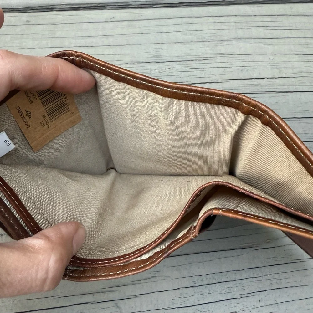 Dockers RFID Security Blocking Trifold Wallet for men in brown